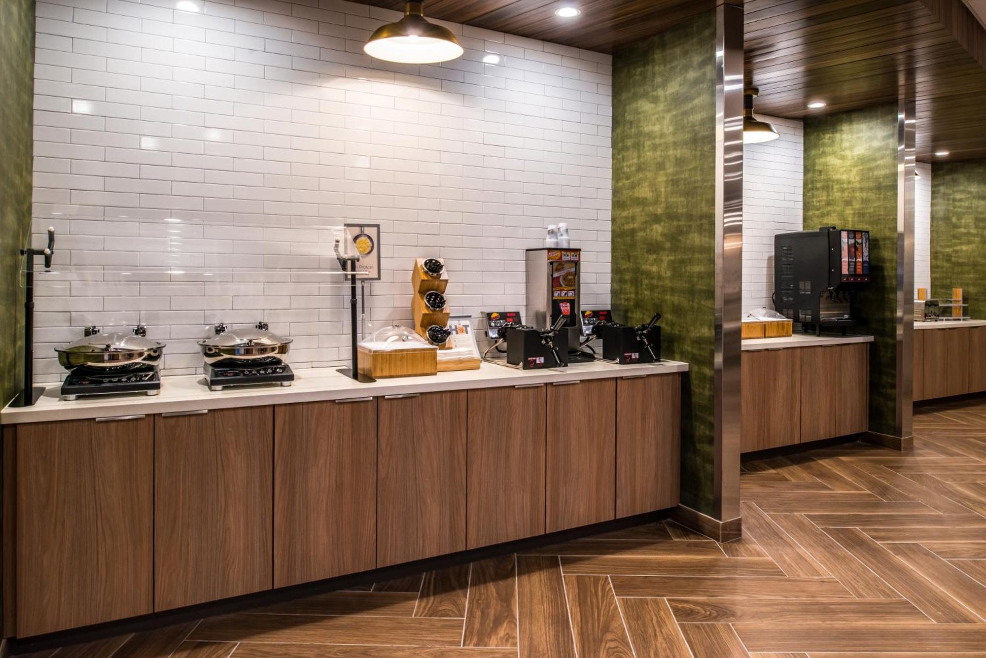 Hotel Fairfield & By Marriott Worth Southwest At Cityview