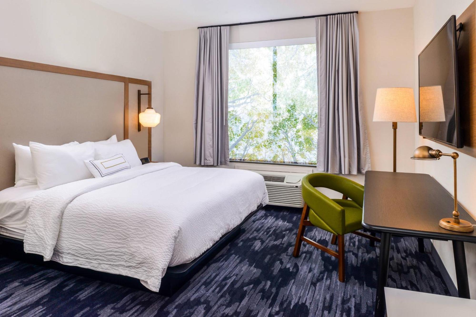 Hotel Fairfield & By Marriott Worth Southwest At Cityview 3*