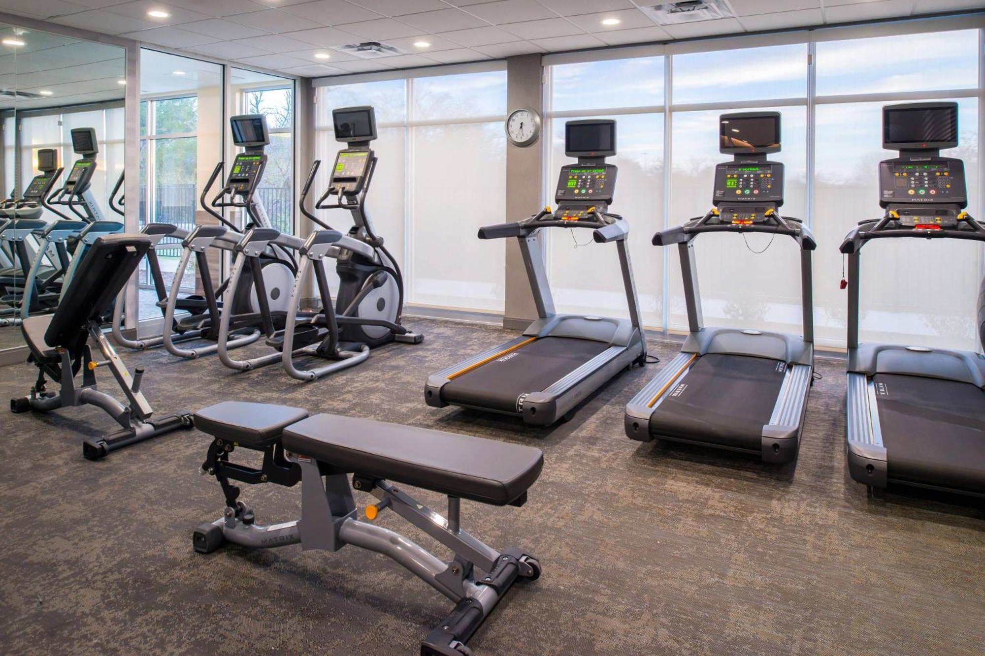Fairfield & By Marriott Worth Southwest At Cityview Hotel