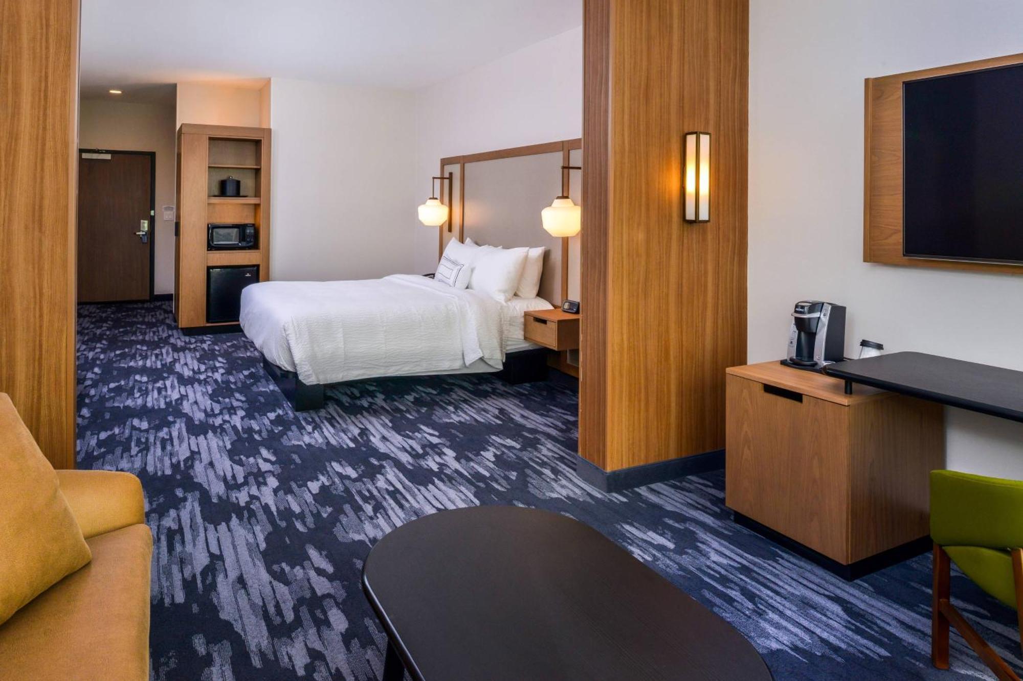 Hotel Fairfield & By Marriott Worth Southwest At Cityview 3*